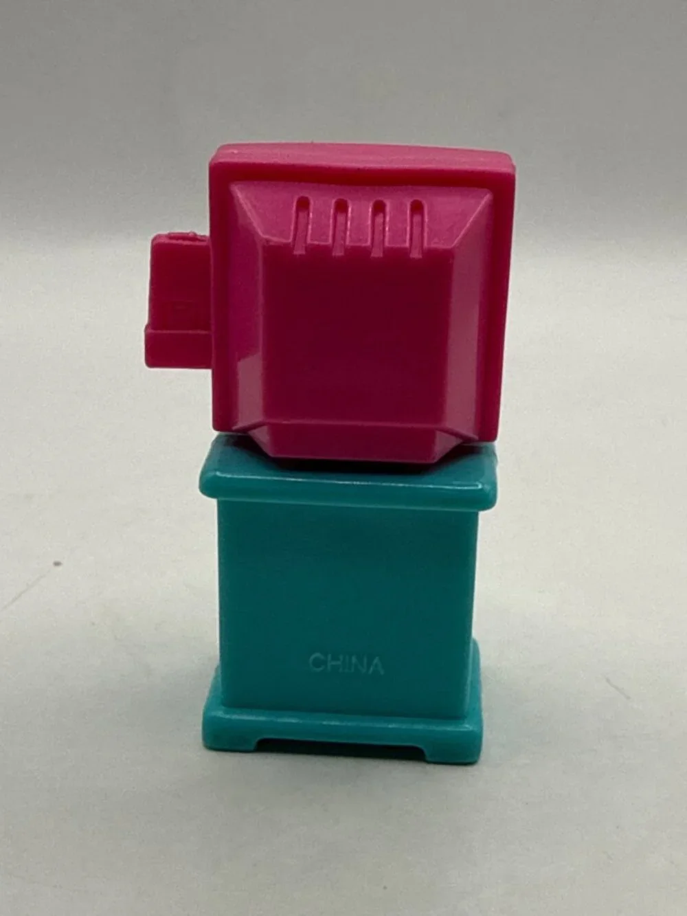 Vintage Fisher Price Sweet Streets Dollhouse TV Pink Teal Y2K Toy Aesthetic